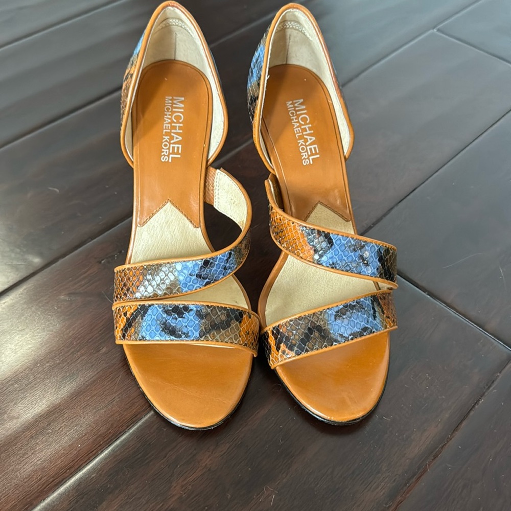 Size 6 Michael Kors, strappy slip on heel